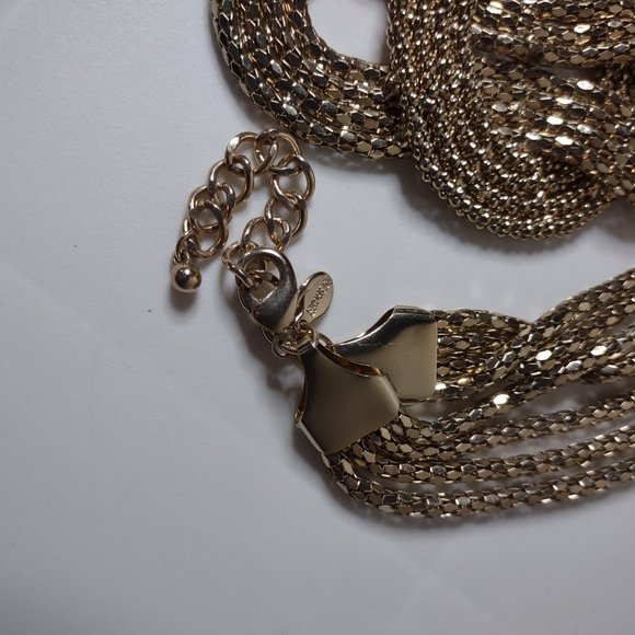 Cute Lightweight Gold Tone Knot Necklace Adjustable 15.5 To 18 Inches Long - Picture 7 of 13